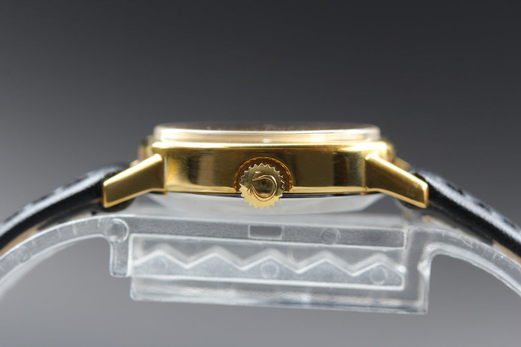 1979 Near MINT OMEGA De Ville 18mm 511.0553 Manual Gold Dial Women's Vintage