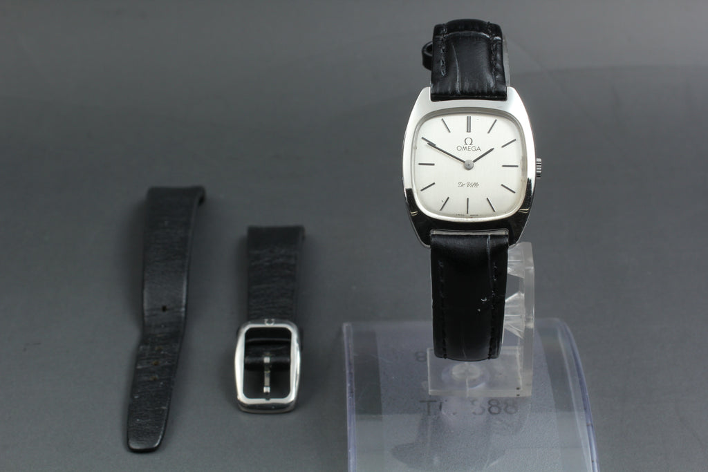 1979 Near MINT OMEGA De Ville 25mm 511.0531 Manual Silver Dial Women's Vintage