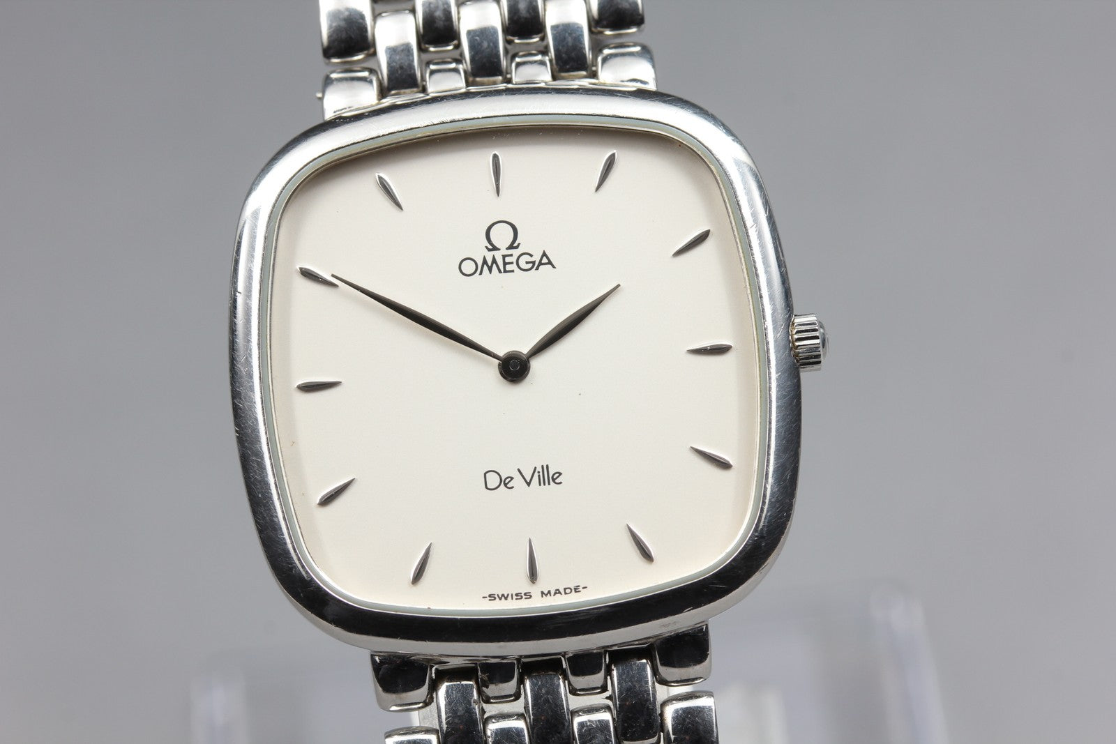 1994 Near MINT OMEGA De Ville 30mm 395.3378 Quartz Silver Dial Men's Vintage