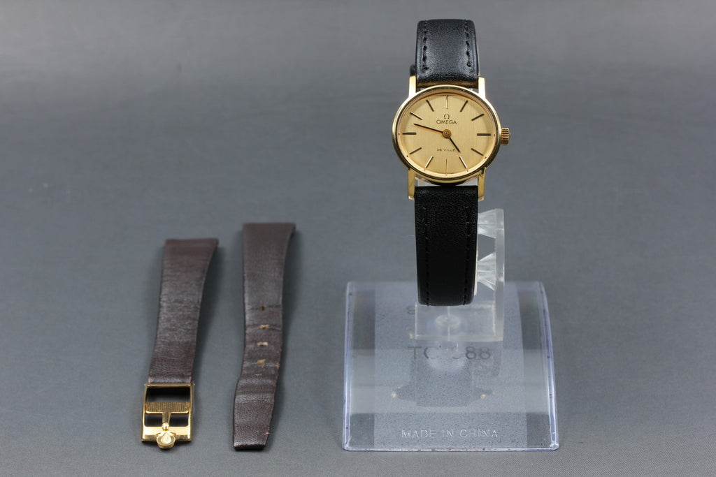 1976 Near MINT OMEGA De Ville 24mm 511.0508 Manual Gold Dial Women's Vintage