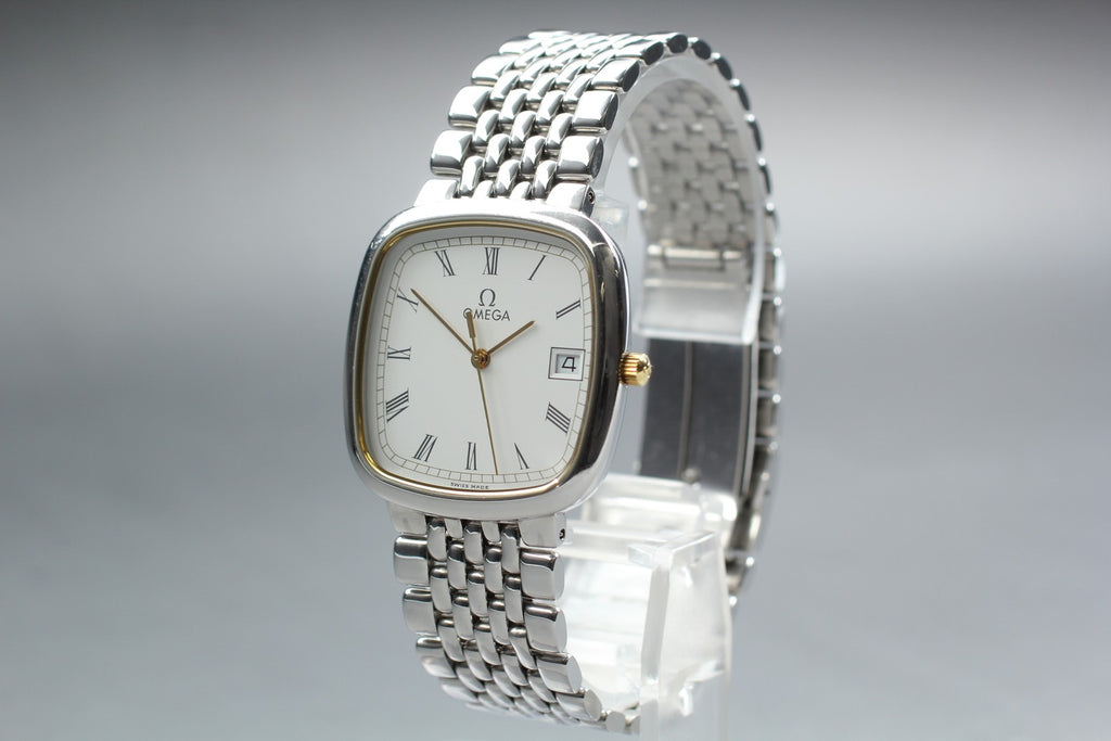 1988 Near MINT OMEGA De Ville 30mm 396.1017 Quartz White Roman Men's Vintage
