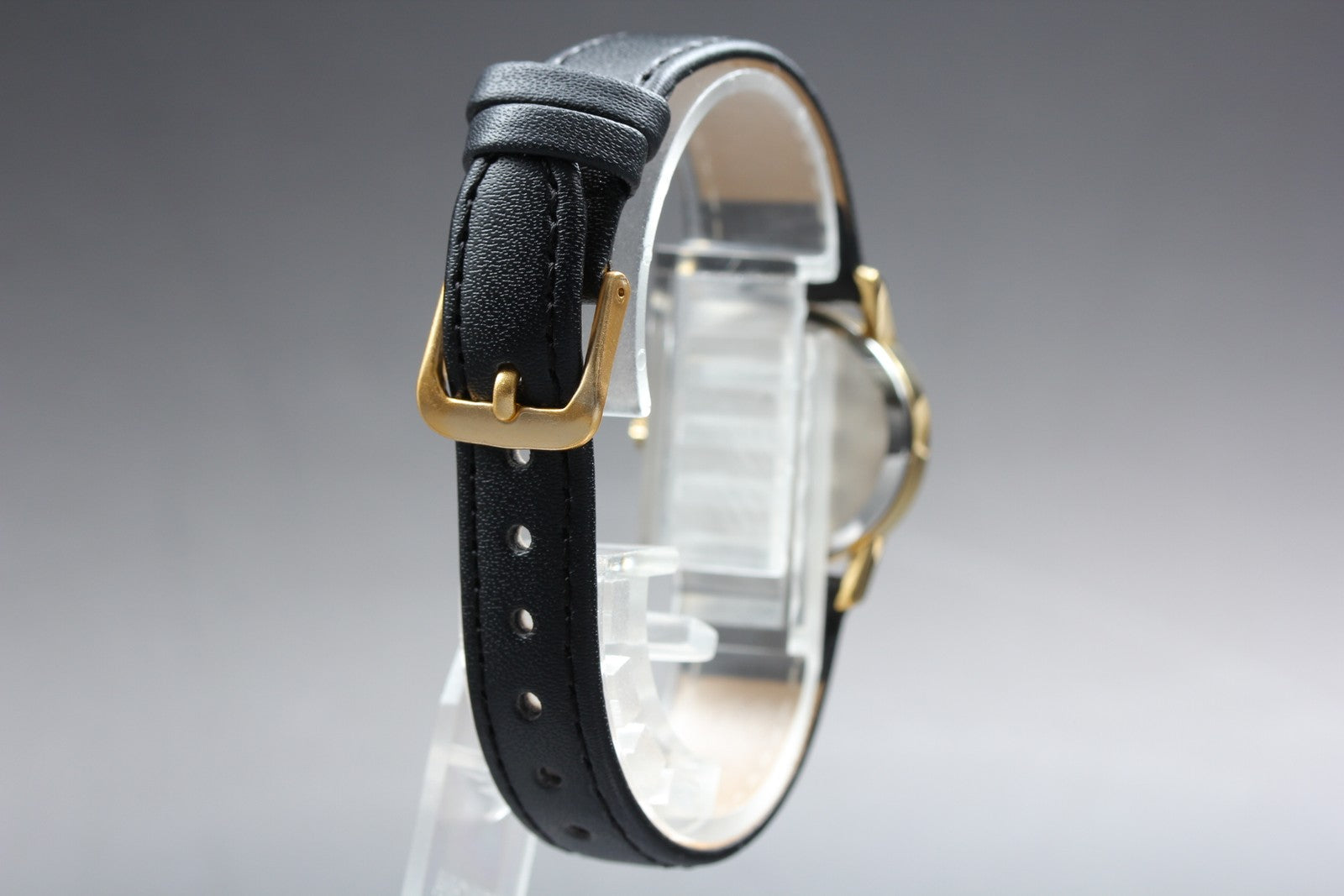 1976 Near MINT OMEGA De Ville 24mm 511.0508 Manual Gold Dial Women's Vintage