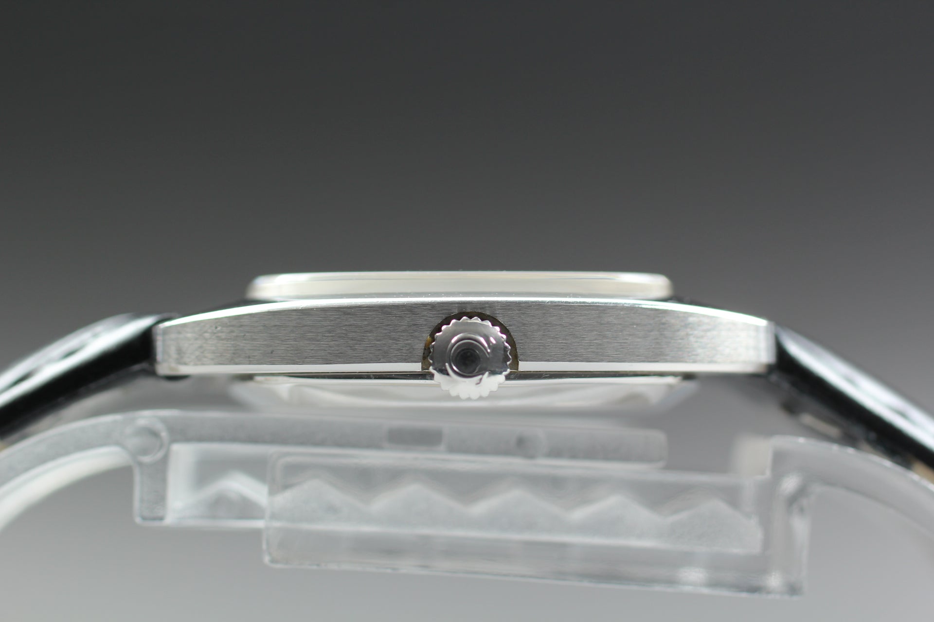 1979 Near MINT OMEGA De Ville 25mm 511.0531 Manual Silver Dial Women's Vintage