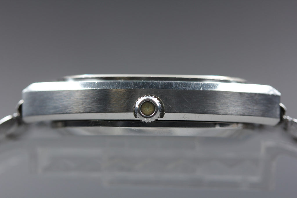1977 Near MINT OMEGA De Ville 34mm 192.0035 Quartz Silver Dial Men's Vintage