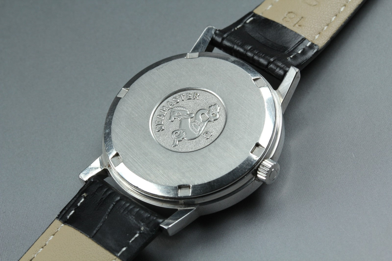 1981 Near MINT OMEGA Seamaster 35mm 136.0099 Manual Silver Dial Men's Vintage