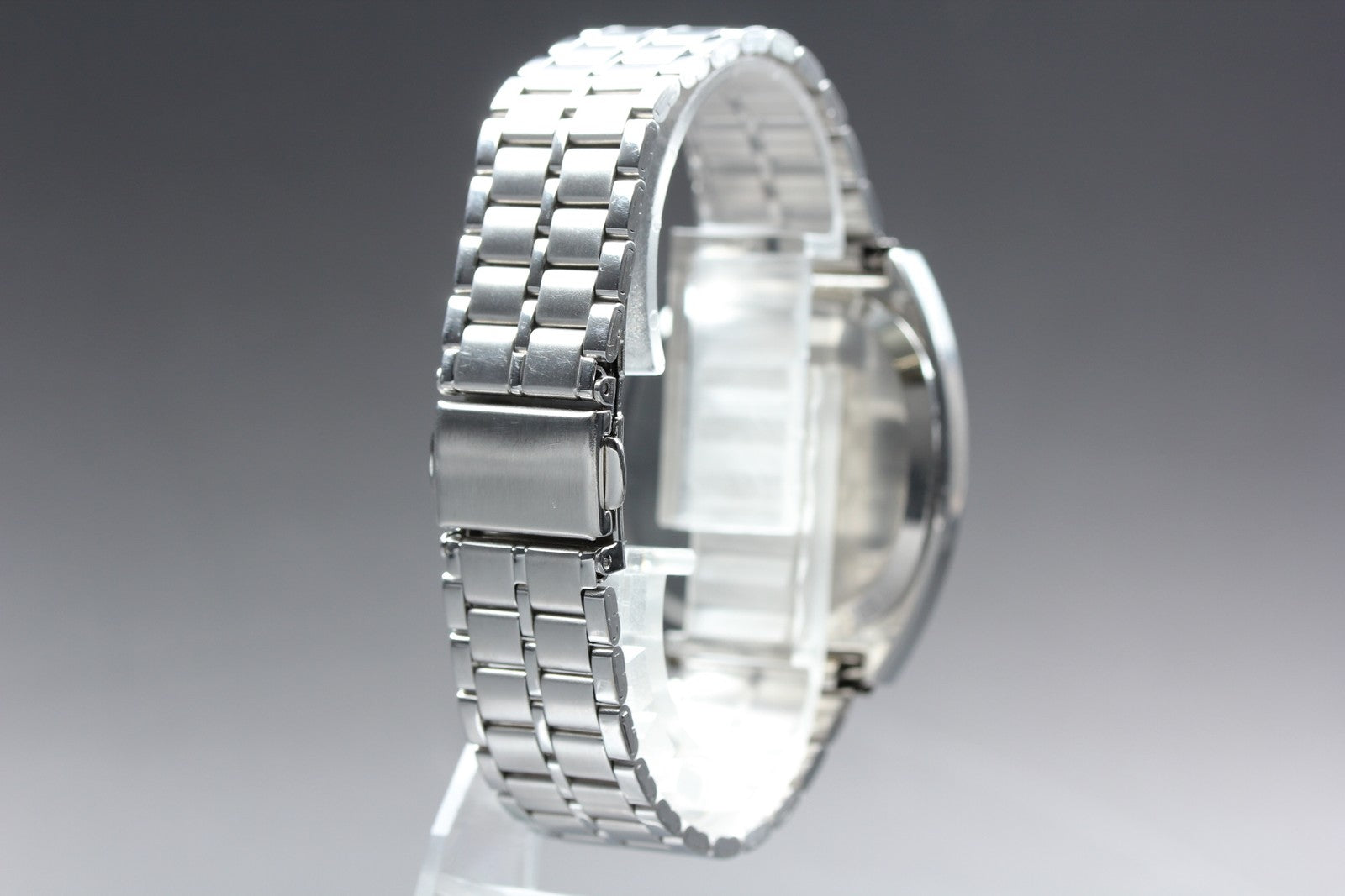 1977 Near MINT OMEGA De Ville 34mm 192.0035 Quartz Silver Dial Men's Vintage