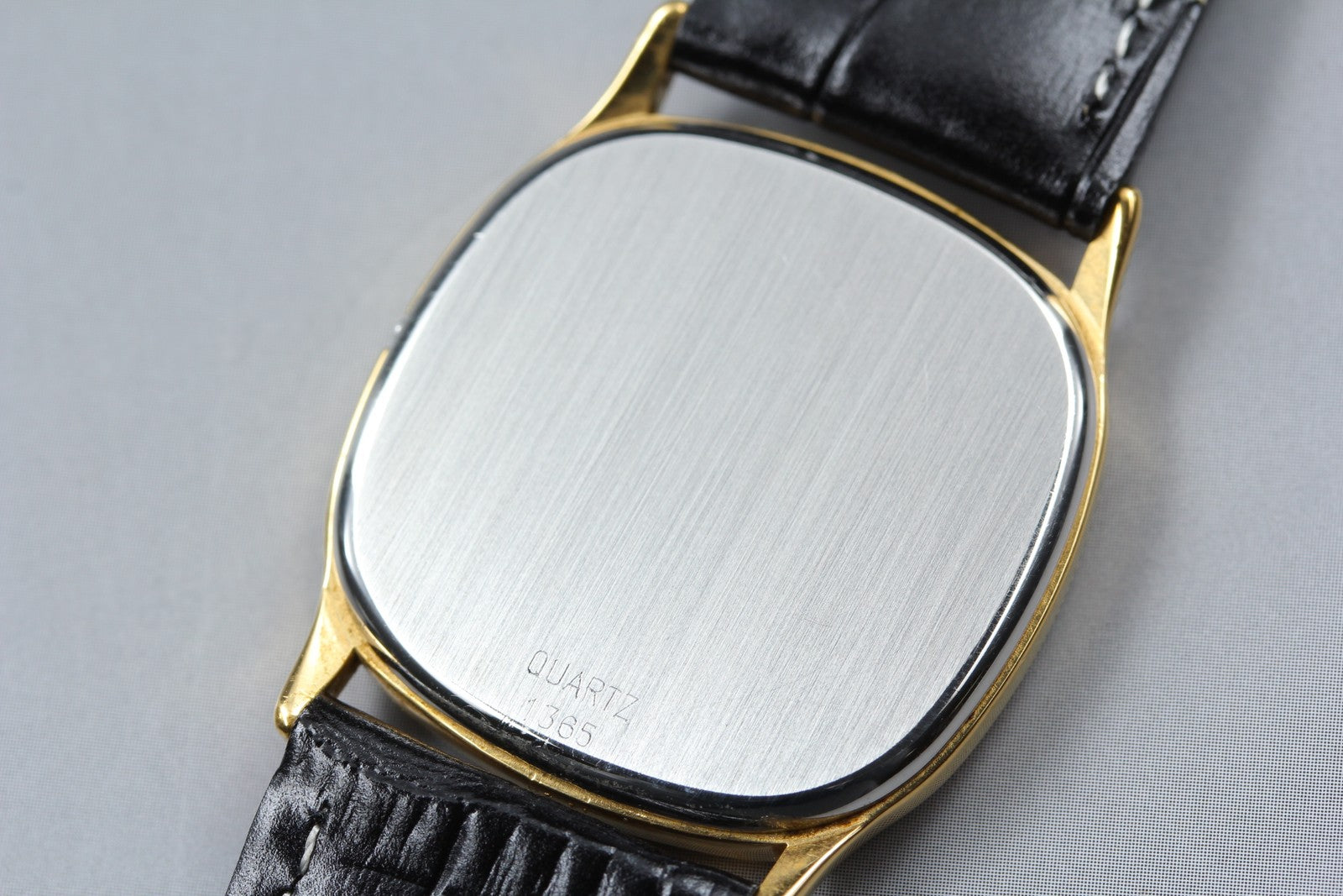 1982 OMEGA De Ville 30mm 191.0212 Quartz Gold Dial Men's Watch Vintage Exc+5