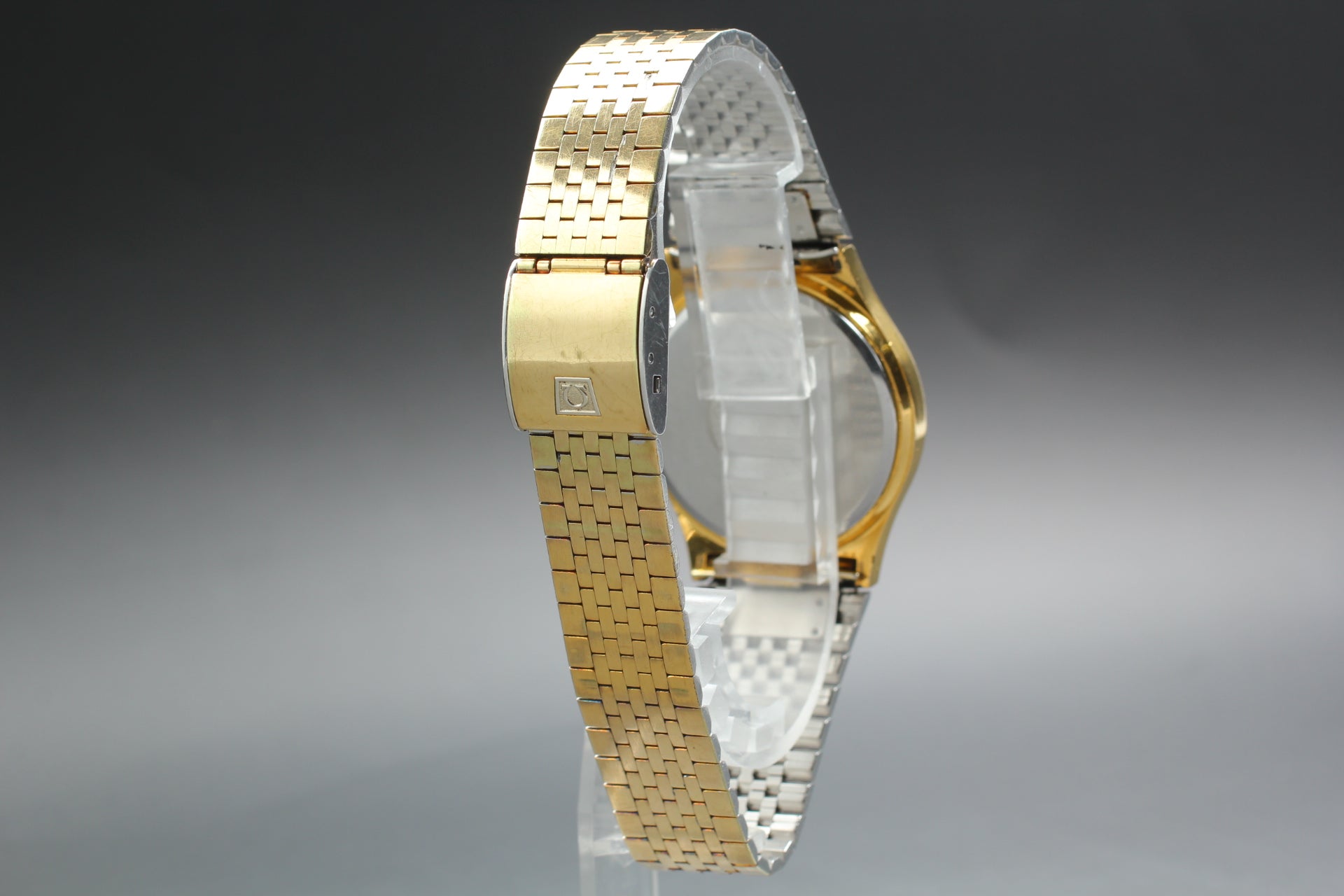 1977 Near MINT OMEGA Seamaster 35mm 196.0116 Quartz Gold Dial Men's Vintage