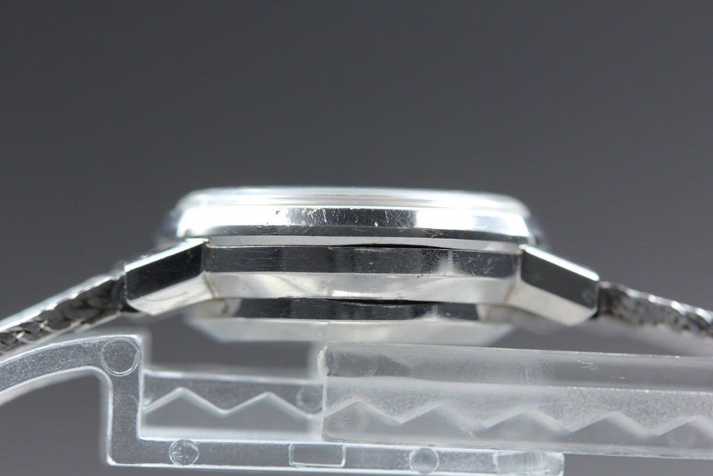 1972 Near MINT OMEGA Geneve 23mm 562.018 Automatic Silver Dial Women's Vintage