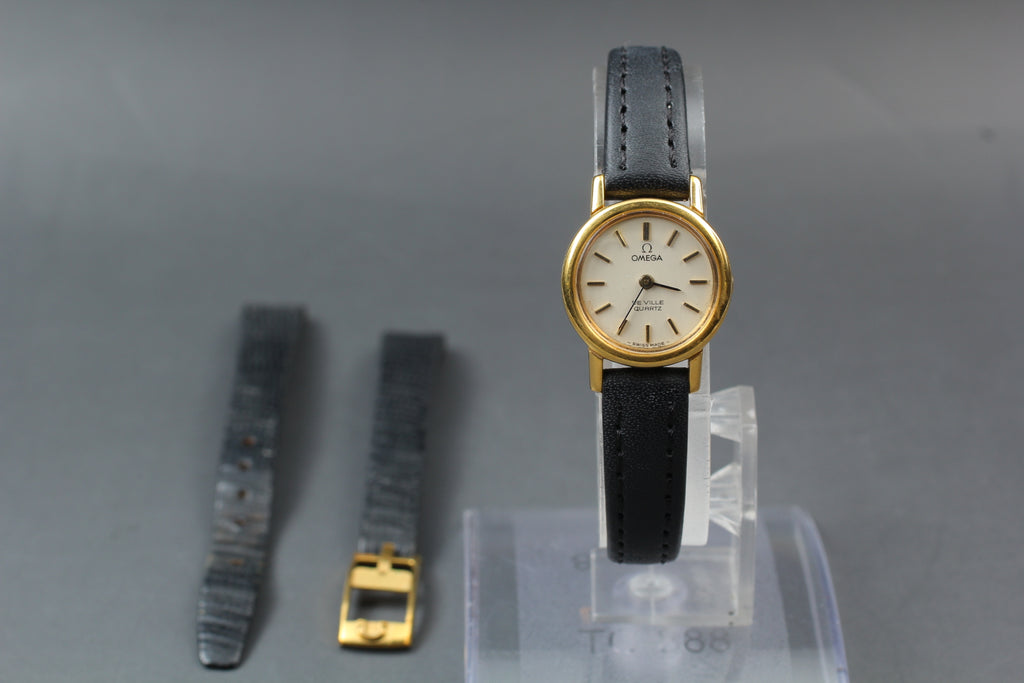 1979 Near MINT OMEGA De Ville 20mm 591.0011 Quartz Silver Dial Women's Vintage