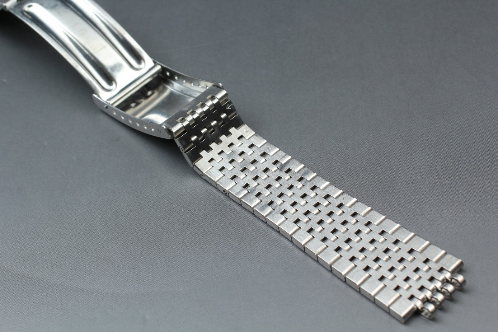 Near MINT OMEGA Bracelet FF570/2054 18mm Stainless steel Silver Men's Vintage
