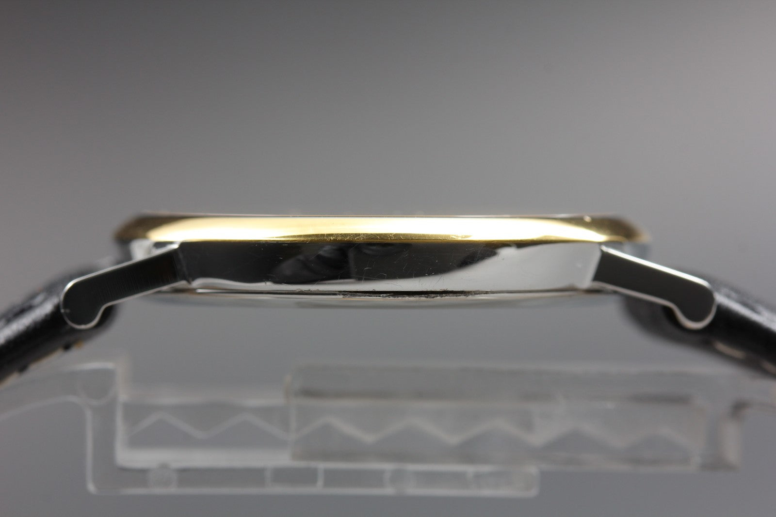 1993 Near MINT/Box, Paper OMEGA De Ville 32mm 196.2432 Quartz Gold Men's Vintage