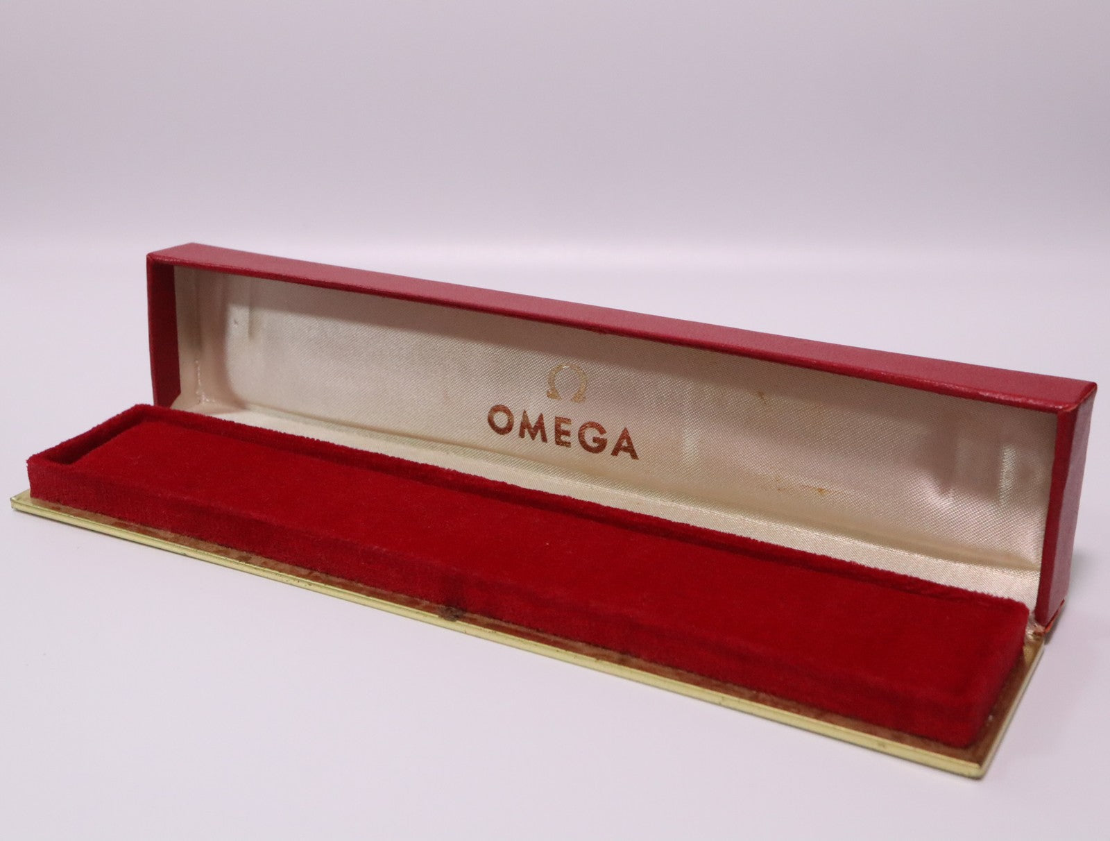 Near MINT OMEGA Vintage Red Watch Box Genuine Case Only for Women's JAPAN #2366