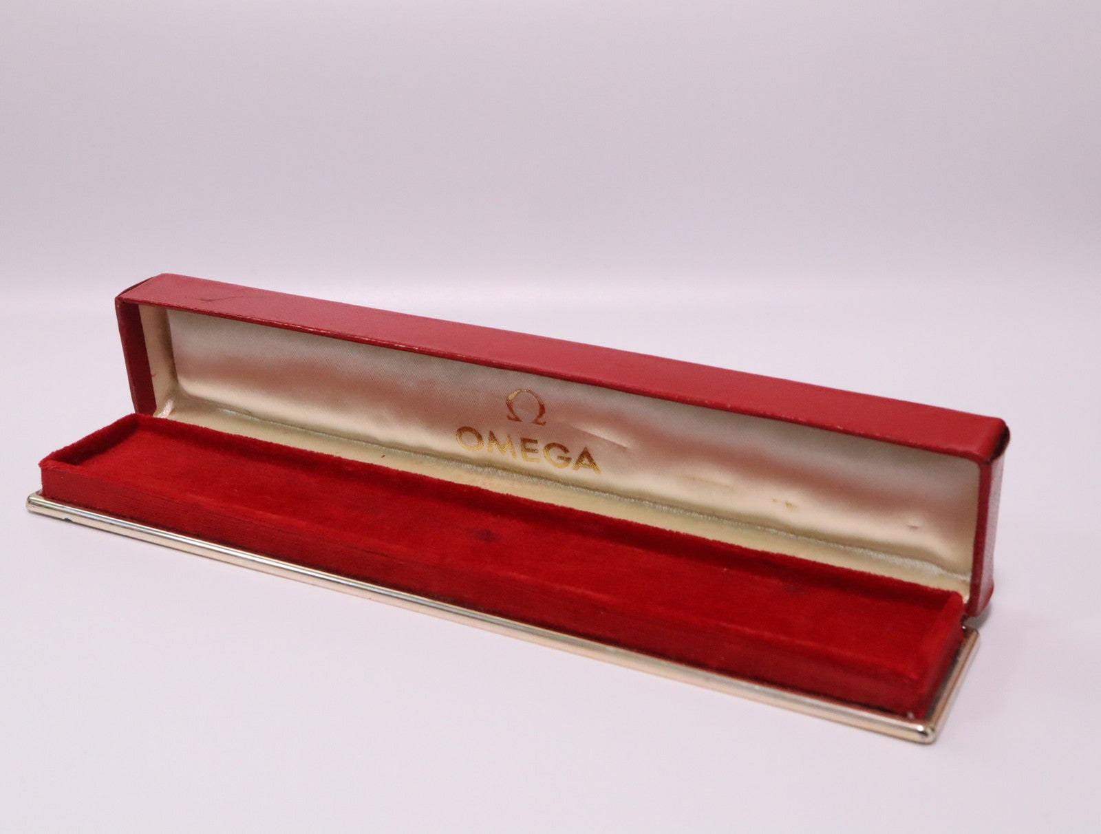 Near MINT OMEGA Vintage Red Watch Box Genuine Case Only for Women's JAPAN #2363