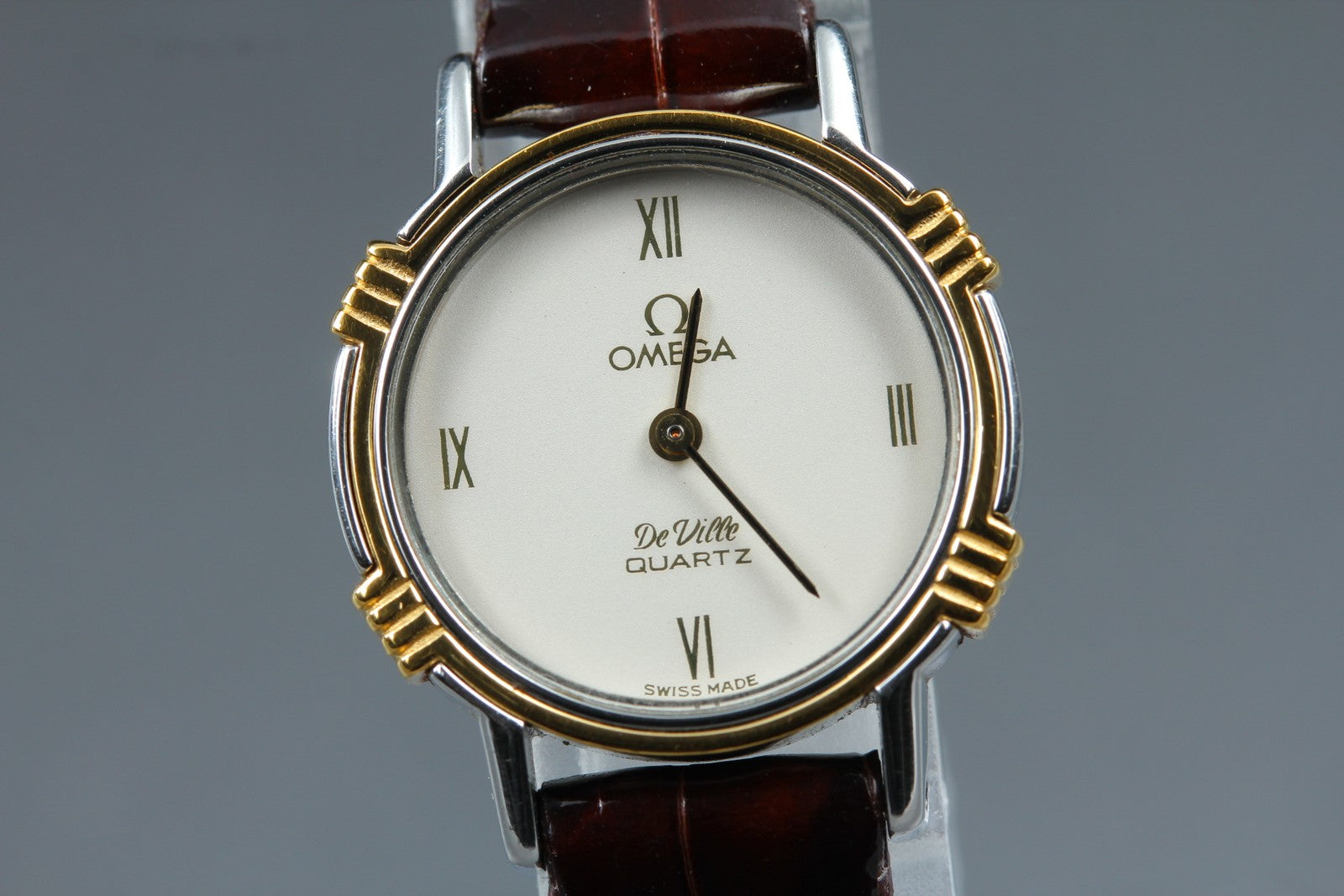Full Set 1981 Near MINT OMEGA De Ville 22mm 591.0211 Quartz Roman Women Vintage