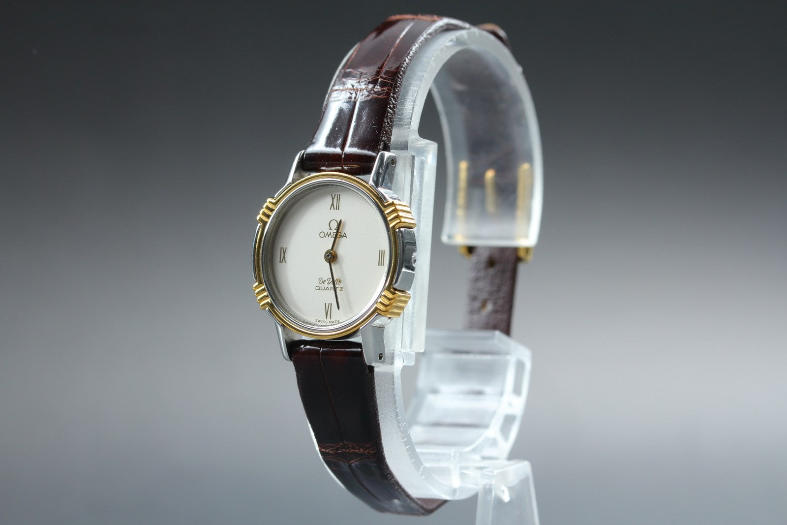 Full Set 1981 Near MINT OMEGA De Ville 22mm 591.0211 Quartz Roman Women Vintage