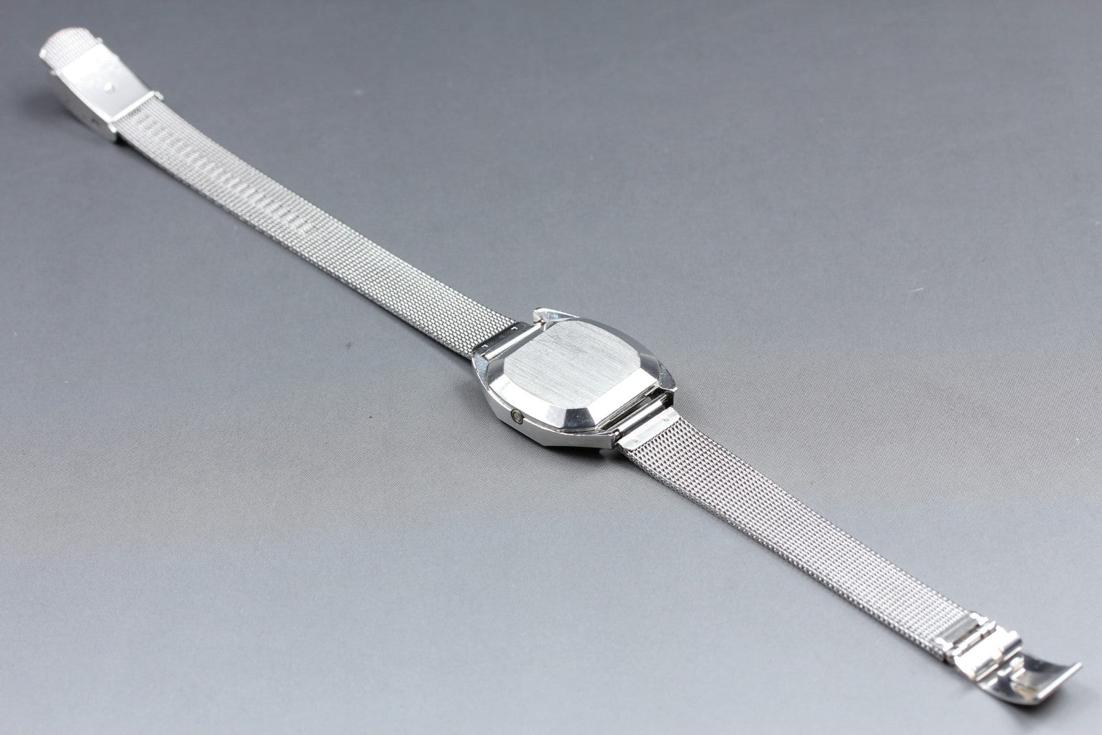 1978 Near MINT OMEGA Constellation 25mm 591.0006 Quartz Silver Women's Vintage