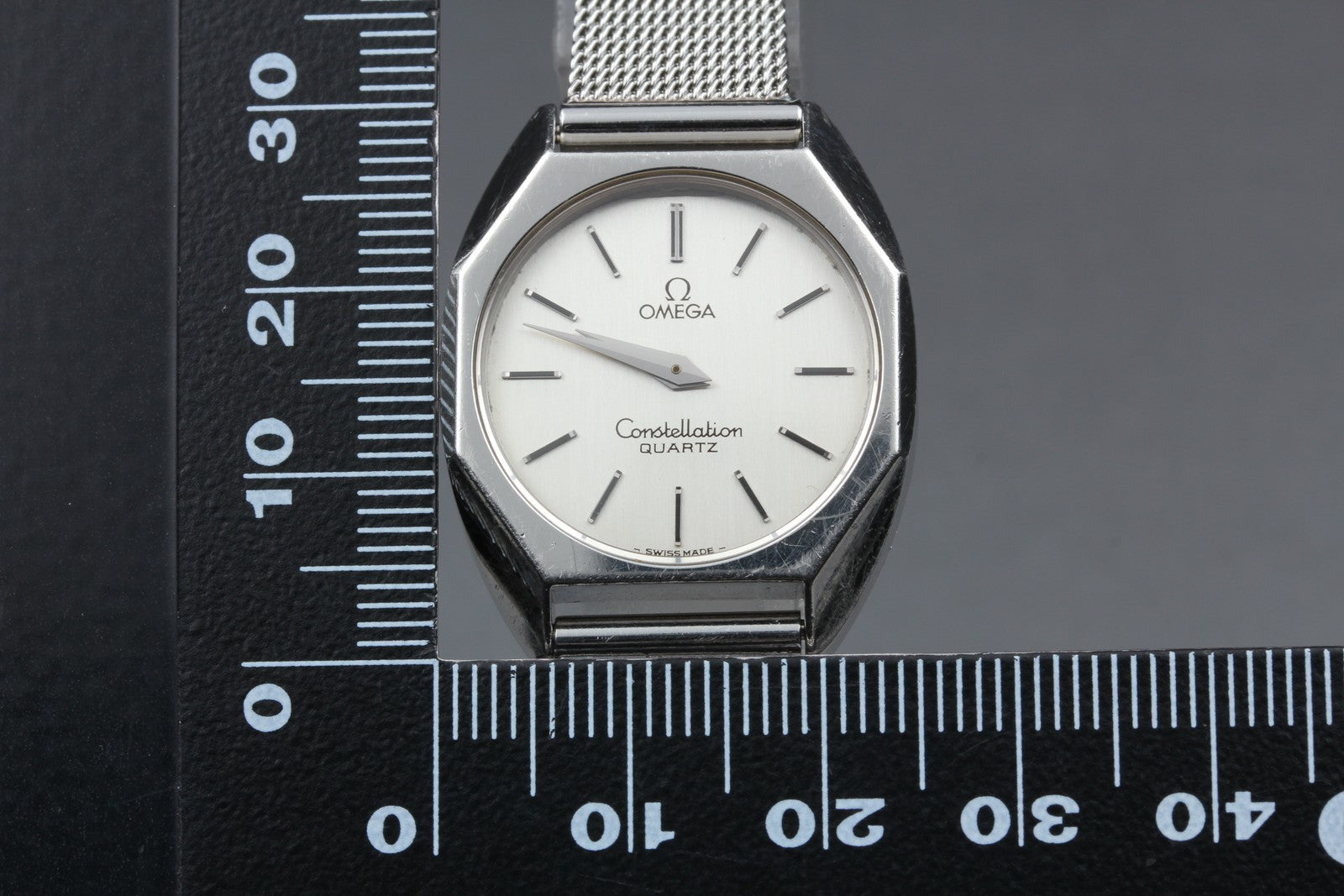 1978 Near MINT OMEGA Constellation 25mm 591.0006 Quartz Silver Women's Vintage