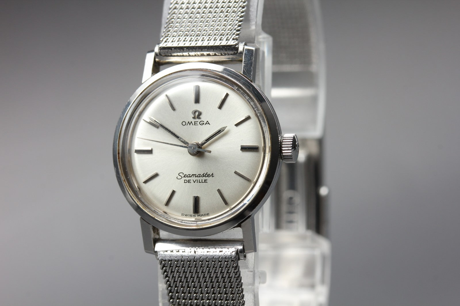 Near MINT OMEGA Seamaster De Ville 22mm Manual Wind Silver Dial Women's Vintage
