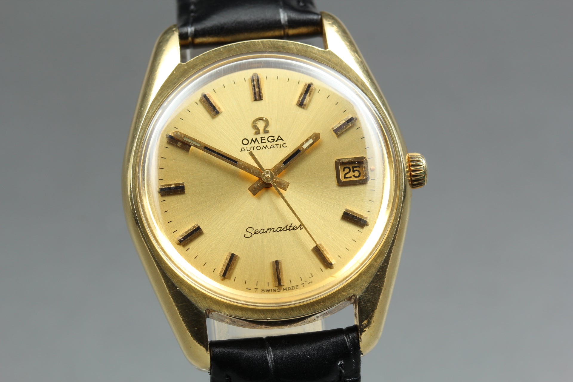 1970 Near MINT OMEGA Seamaster 35mm 166.067 Automatic Gold Dial Men's Vintage