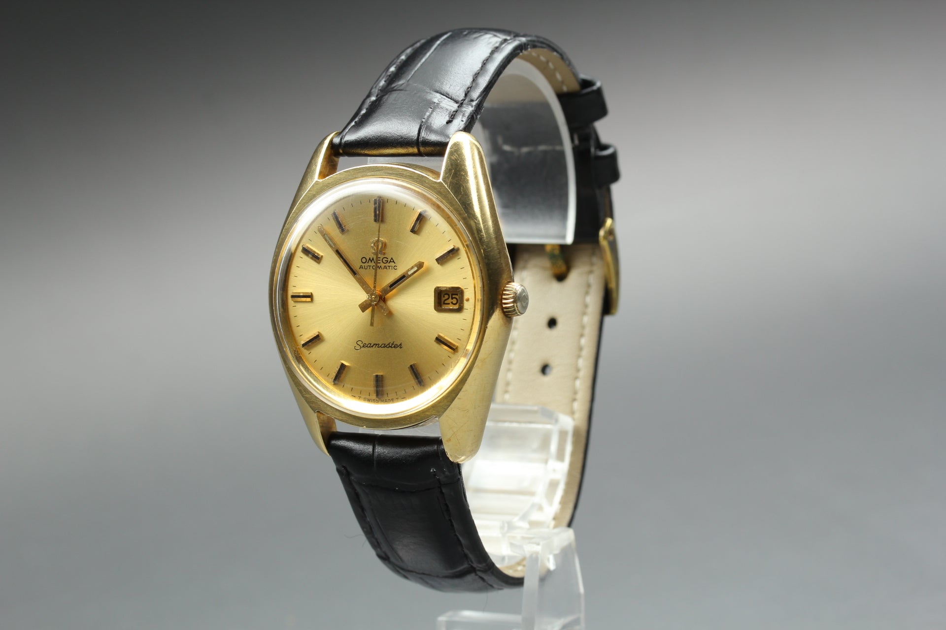 1970 Near MINT OMEGA Seamaster 35mm 166.067 Automatic Gold Dial Men's Vintage