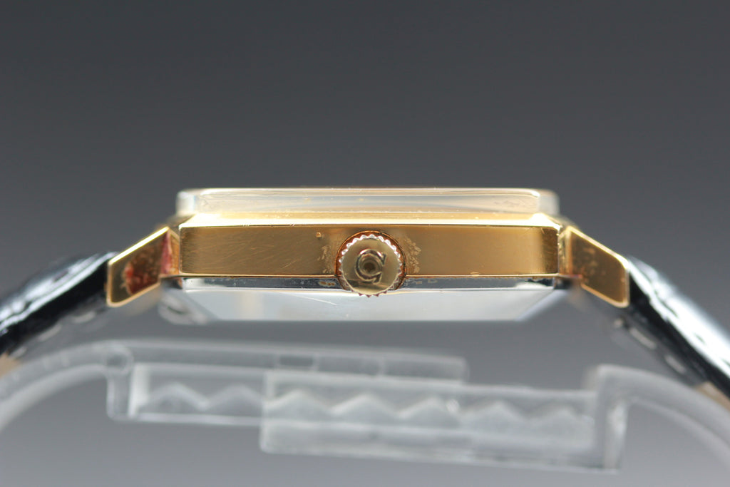 1971 Near MINT OMEGA Geneve 31mm 162.0010 Automatic Gold Dial Men's Vintage