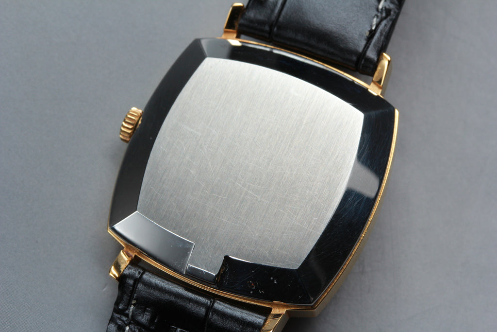 1971 Near MINT OMEGA Geneve 31mm 162.0010 Automatic Gold Dial Men's Vintage