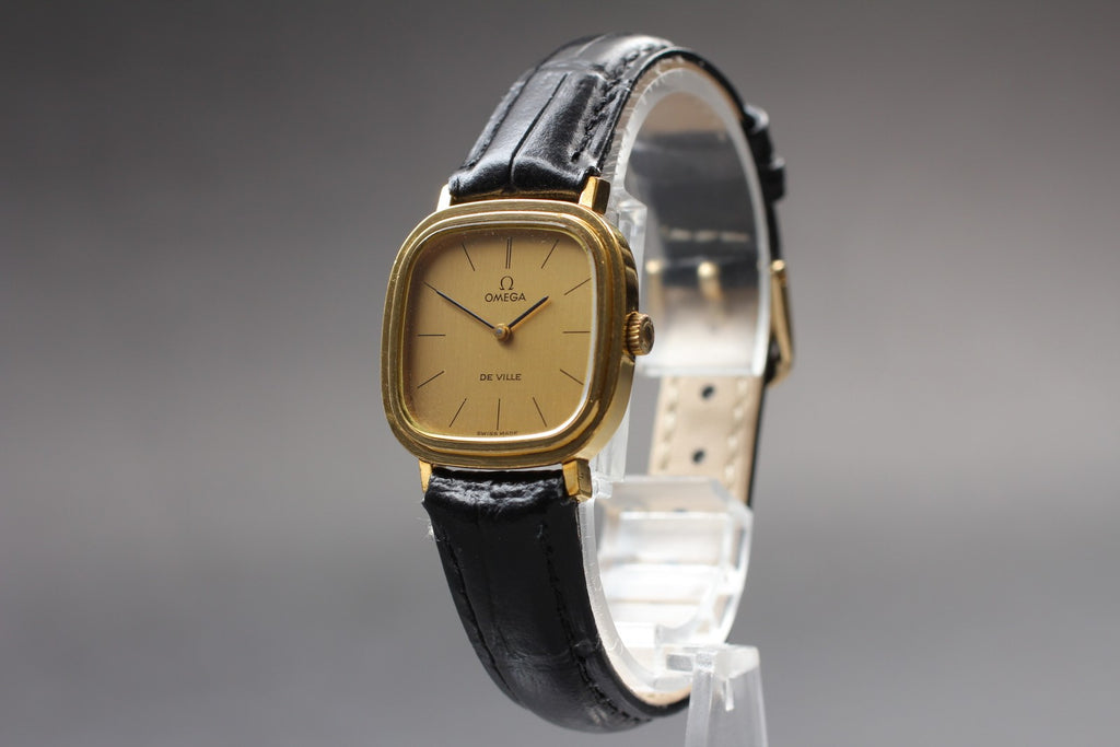 1974 Near MINT OMEGA De Ville 24mm 511.0471 Manual Gold Dial Women's Vintage