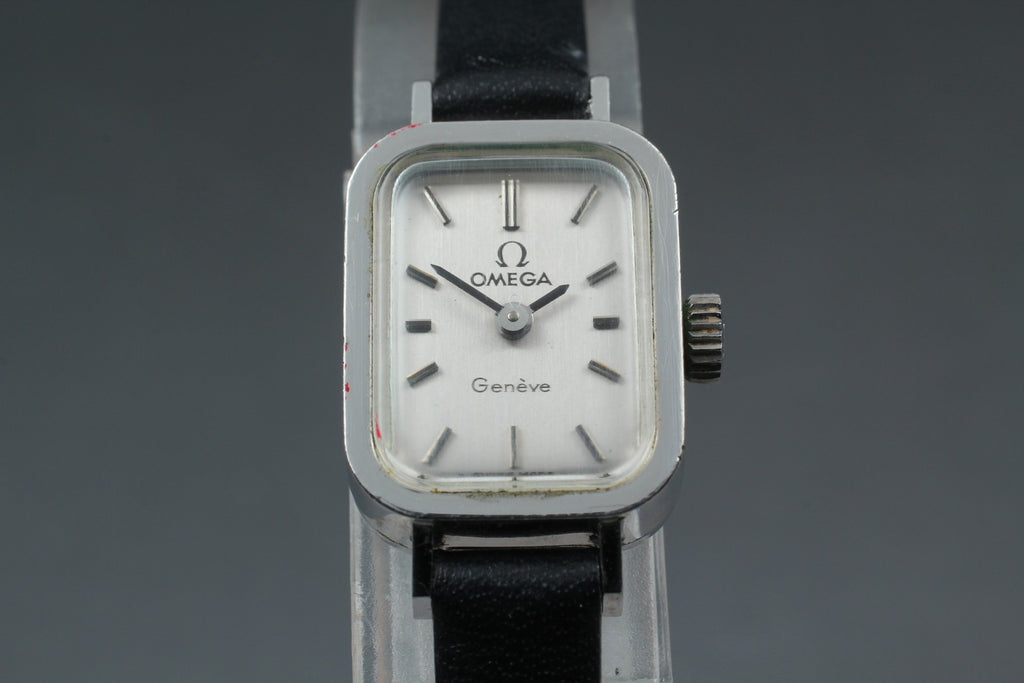 1970 Near MINT OMEGA Geneve 15mm 511.364 Manual Wind Silver Dial Women's Vintage