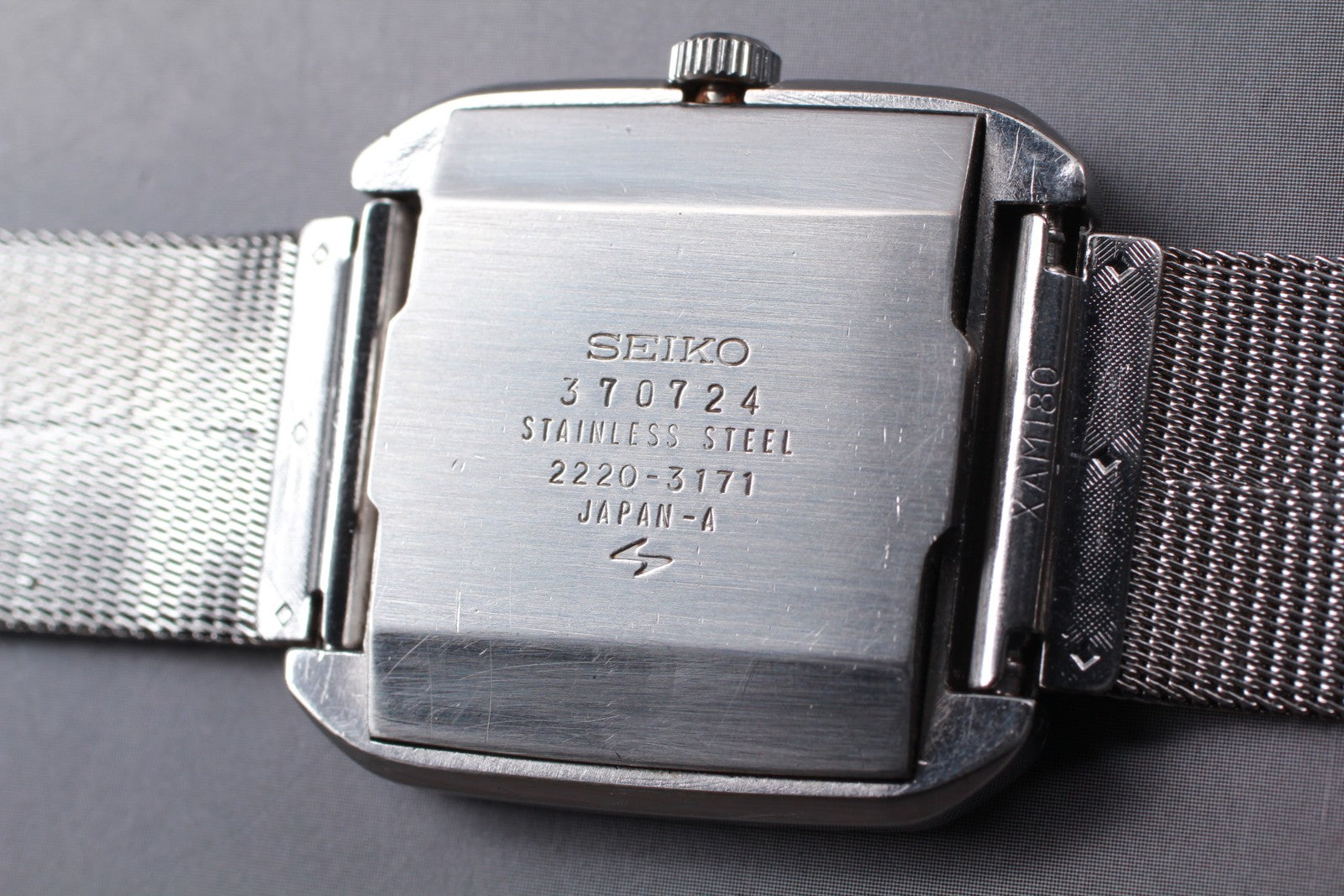 1973 SEIKO Chariot 2220-3170 30mm Manual Black Roman Dial Men's Vintage Exc+5