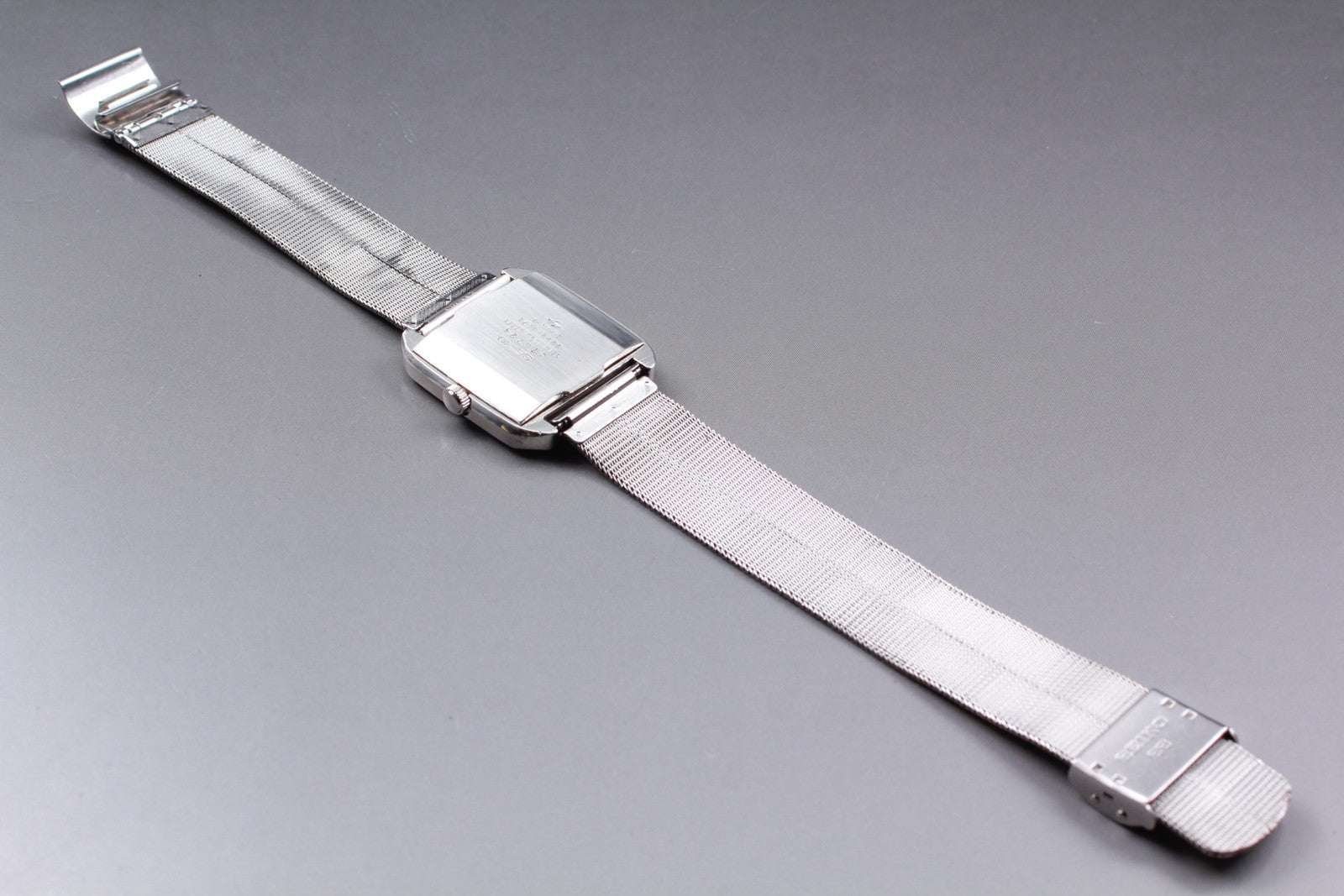 1973 SEIKO Chariot 2220-3170 30mm Manual Black Roman Dial Men's Vintage Exc+5