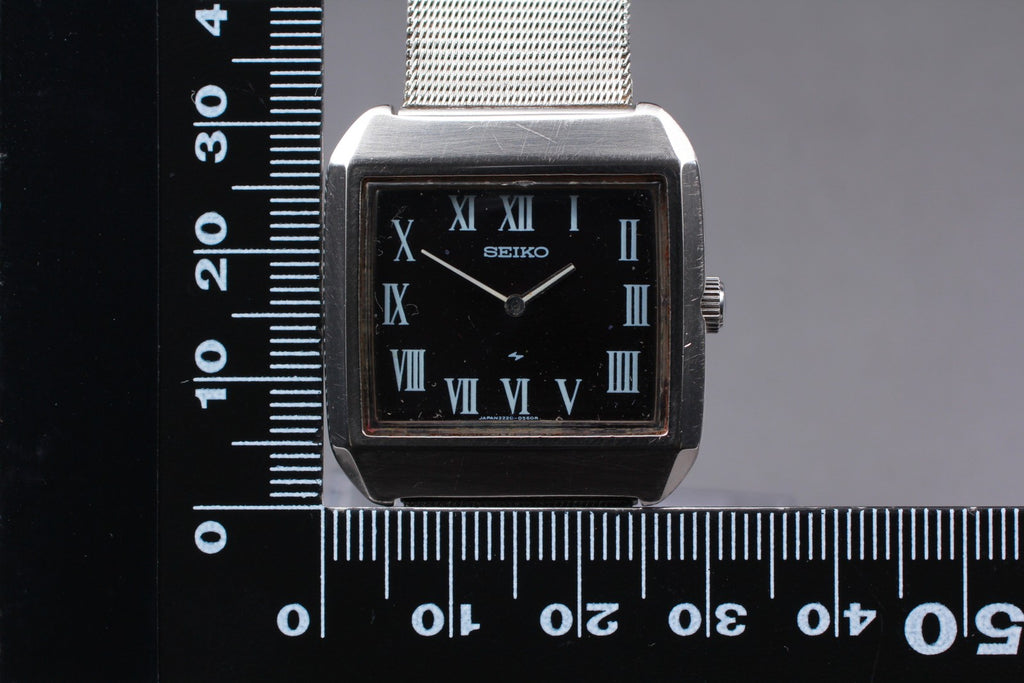 1973 SEIKO Chariot 2220-3170 30mm Manual Black Roman Dial Men's Vintage Exc+5