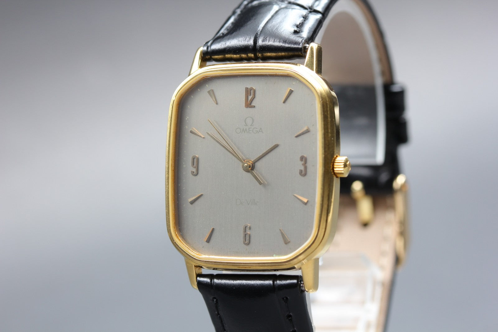 1983 OMEGA De Ville 27mm 195.0029 Quartz Silver Arabic Dial Men's Vintage Exc+5