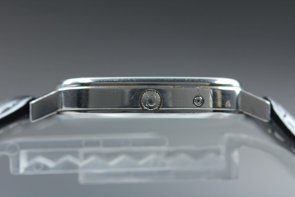 Near MINT OMEGA De Ville 31mm 192.0058 Quartz Silver Dial Men's Watch Vintage