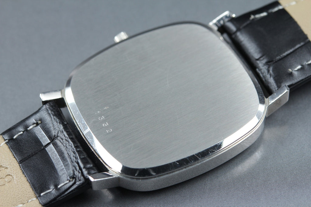Near MINT OMEGA De Ville 31mm 192.0058 Quartz Silver Dial Men's Watch Vintage