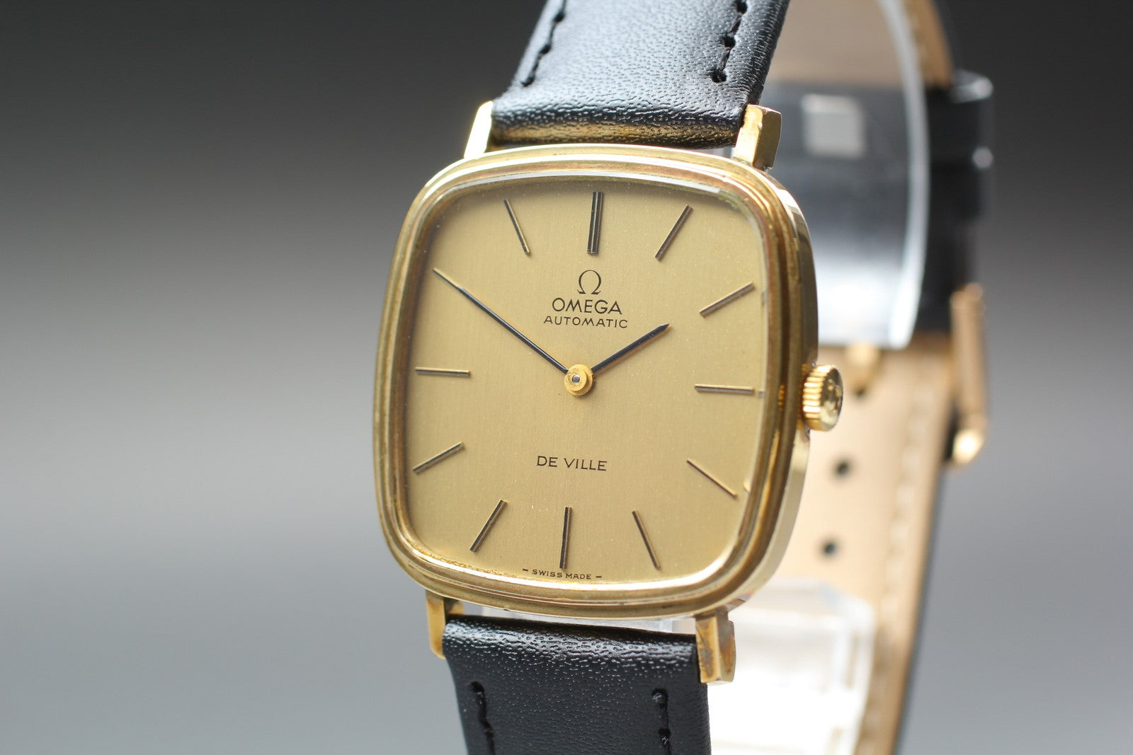 1973 Near MINT OMEGA De Ville 31mm 151.0045 Automatic Gold Dial Men's Vintage