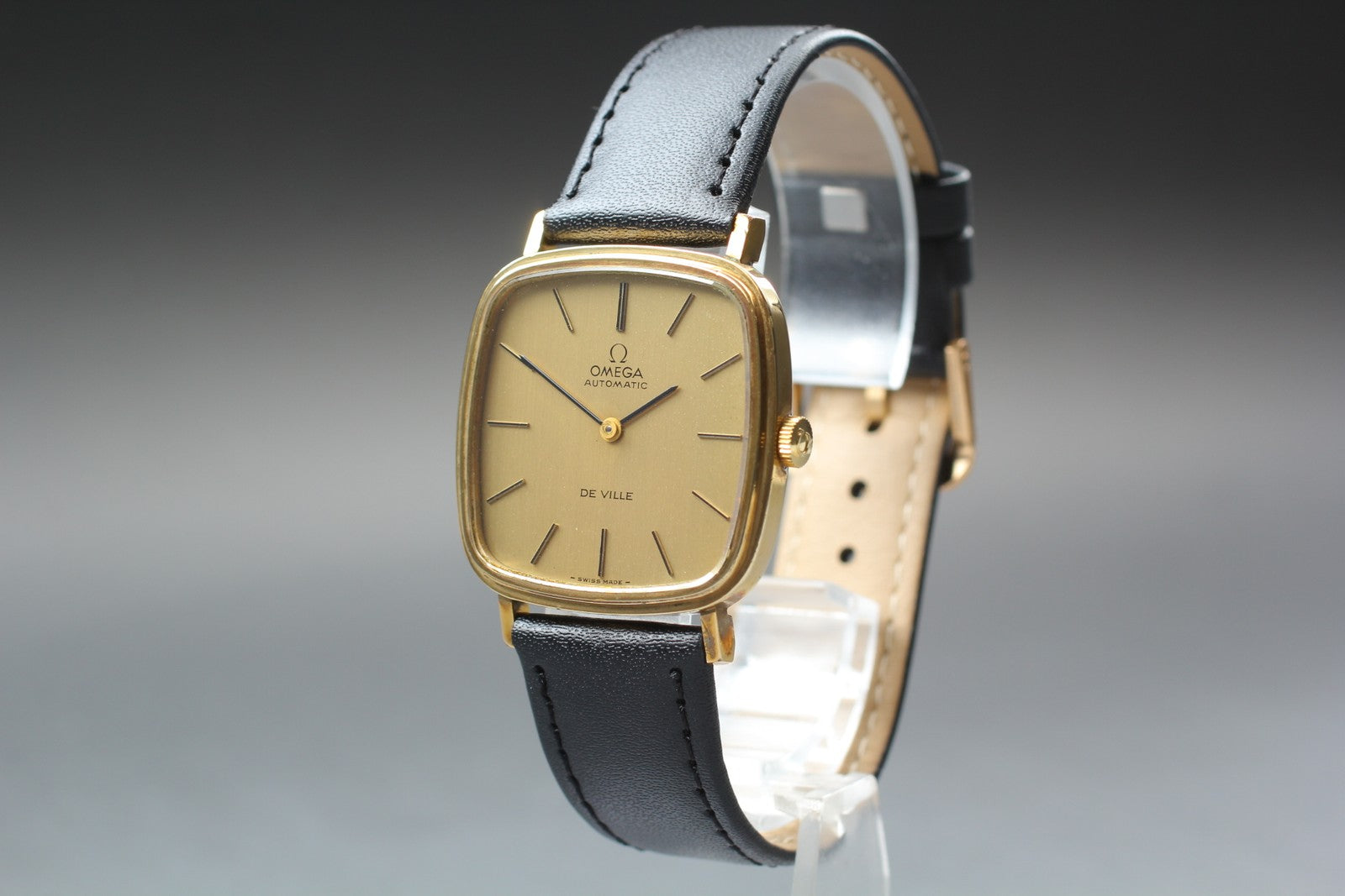 1973 Near MINT OMEGA De Ville 31mm 151.0045 Automatic Gold Dial Men's Vintage