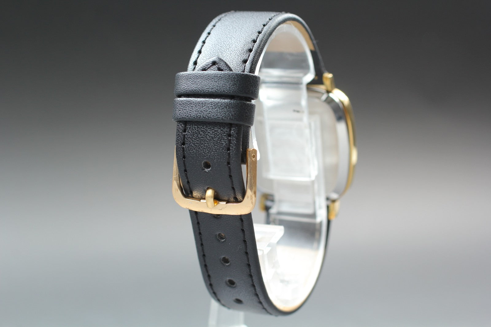 1973 Near MINT OMEGA De Ville 31mm 151.0045 Automatic Gold Dial Men's Vintage