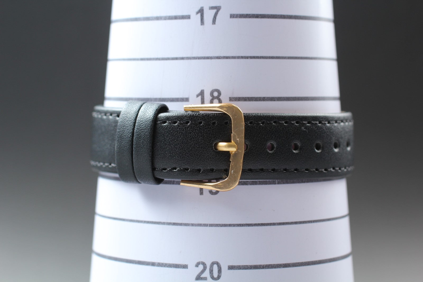 1973 Near MINT OMEGA De Ville 31mm 151.0045 Automatic Gold Dial Men's Vintage