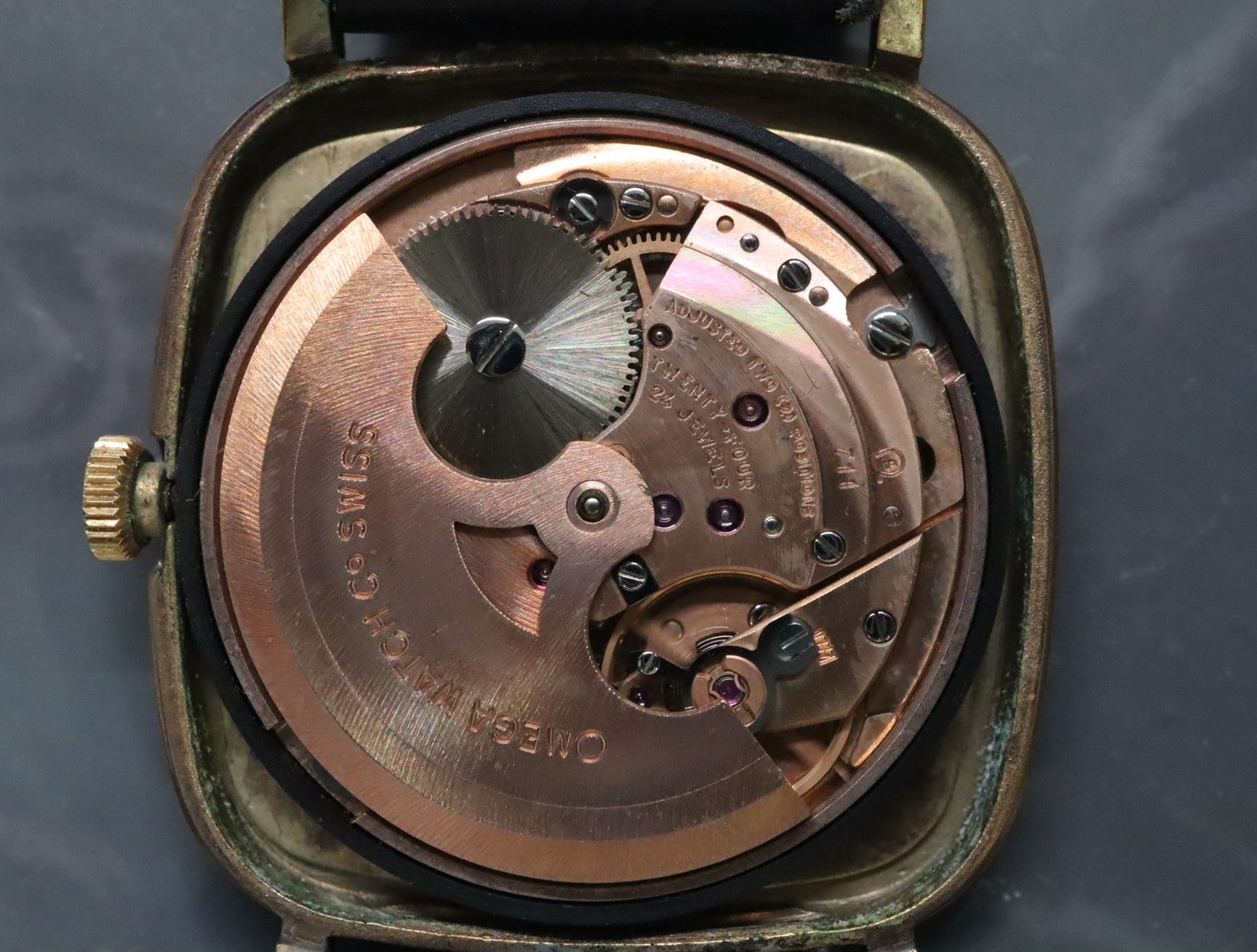 1973 Near MINT OMEGA De Ville 31mm 151.0045 Automatic Gold Dial Men's Vintage