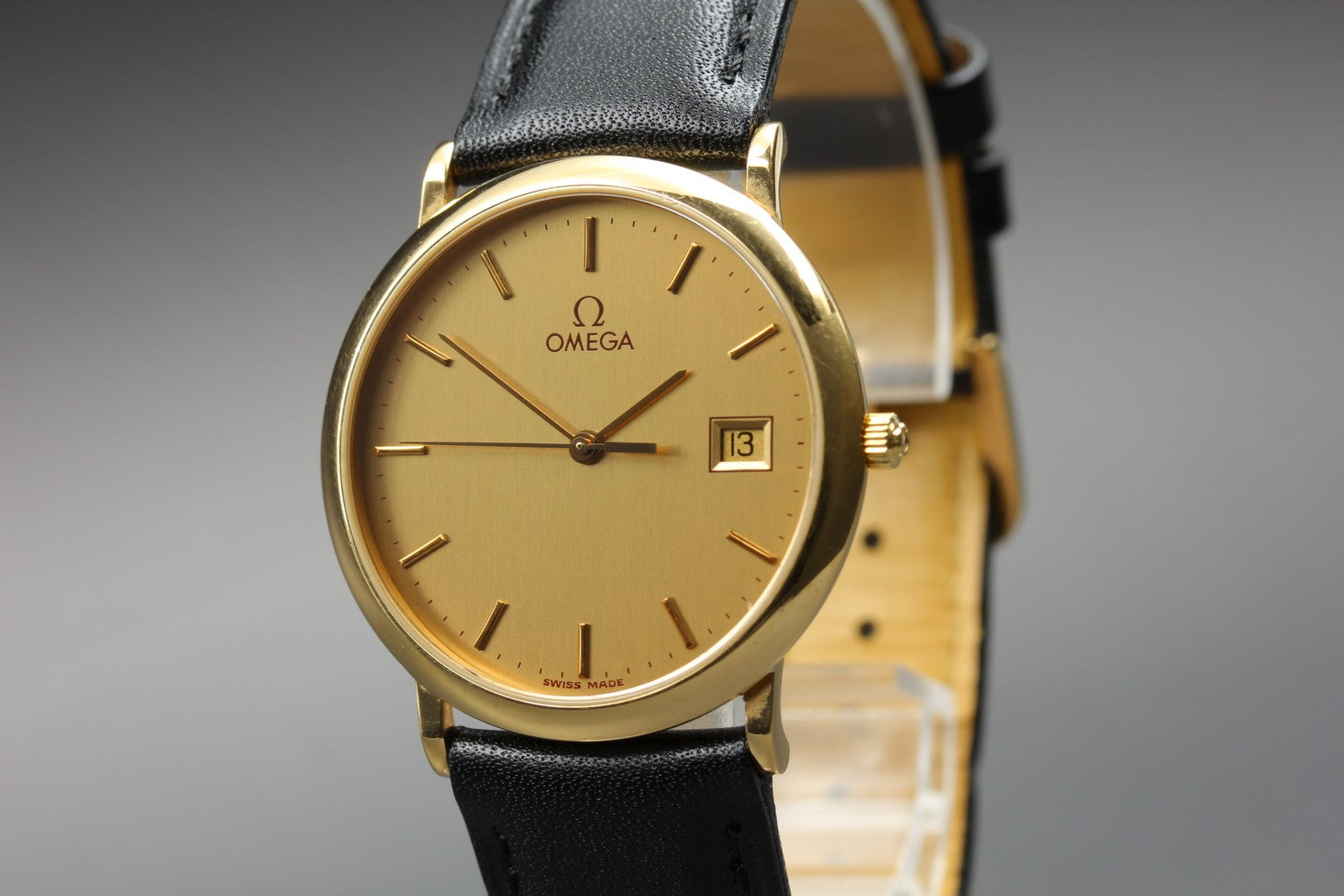 1993 Near MINT OMEGA De Ville 32mm 196.0312.1 Quartz Gold Men's Watch Vintage