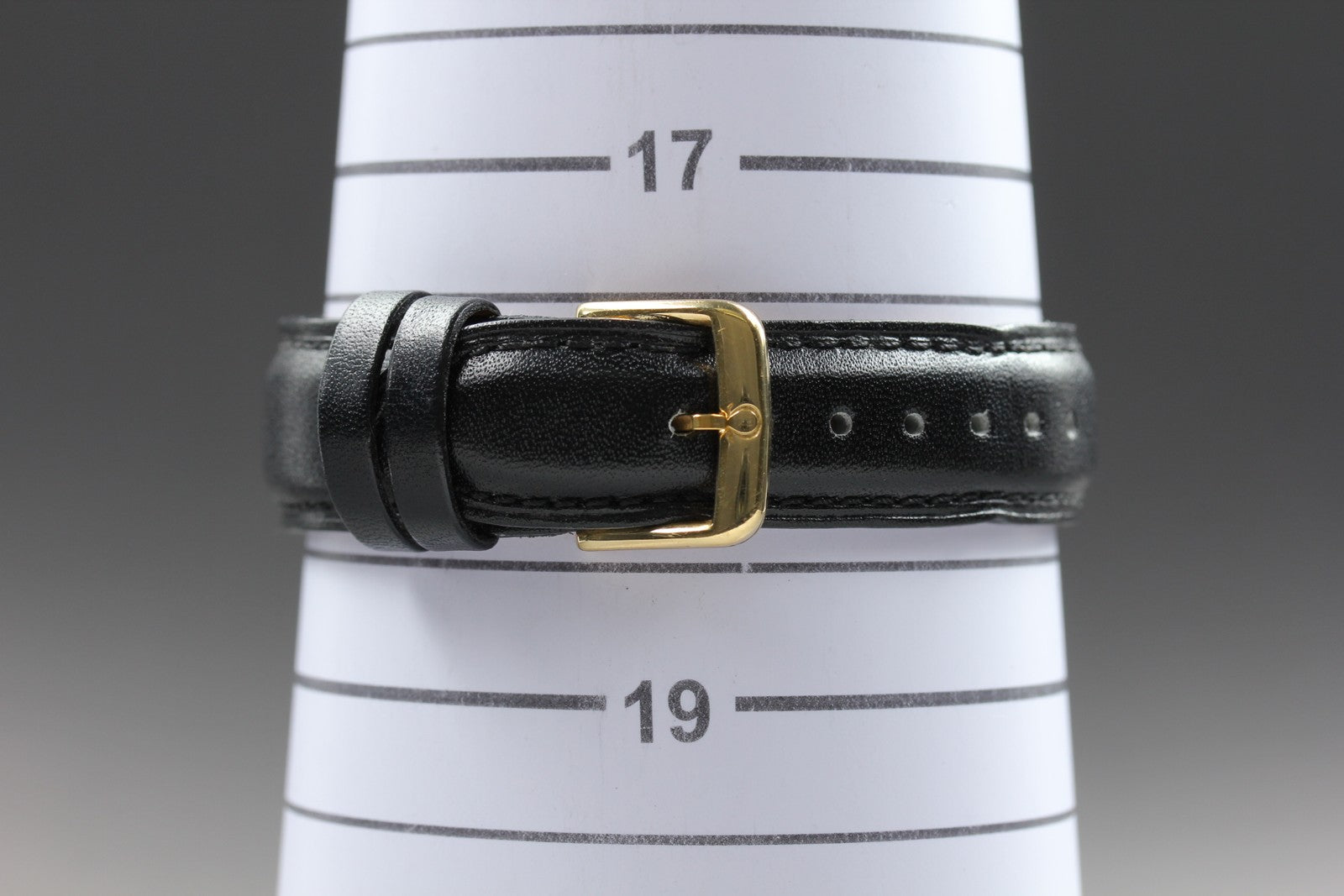 1993 Near MINT OMEGA De Ville 32mm 196.0312.1 Quartz Gold Men's Watch Vintage