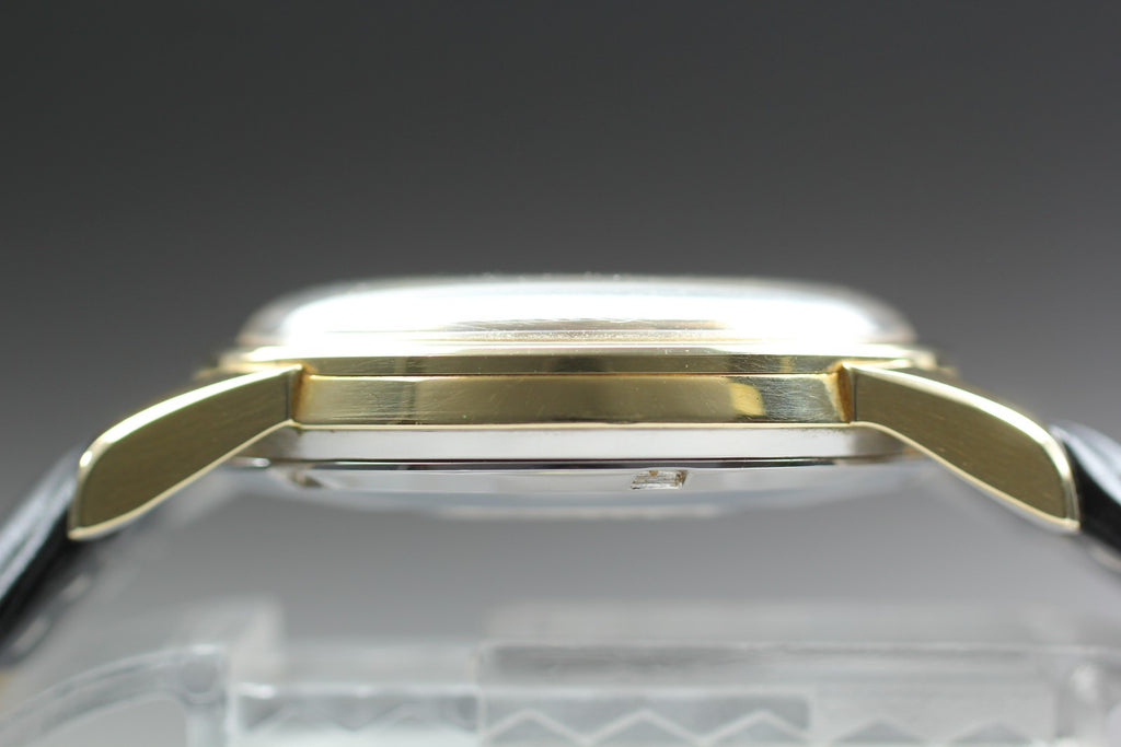 1962 Near MINT OMEGA Seamaster 34mm 14761 Automatic Gold Dial Men's Vintage