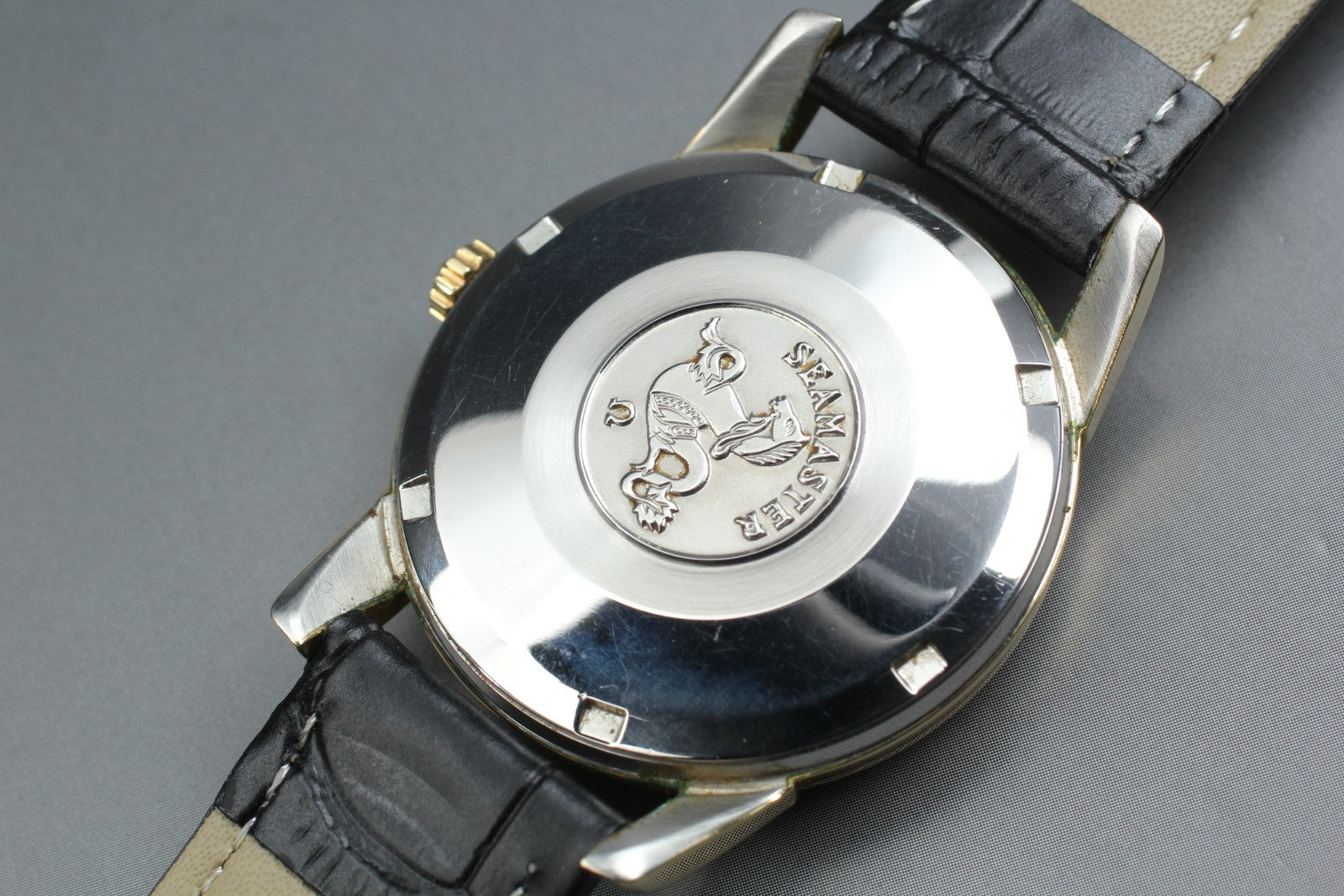 1962 Near MINT OMEGA Seamaster 34mm 14761 Automatic Gold Dial Men's Vintage