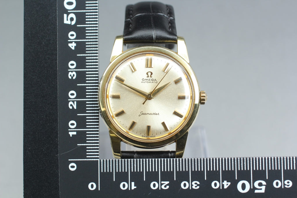 1962 Near MINT OMEGA Seamaster 34mm 14761 Automatic Gold Dial Men's Vintage