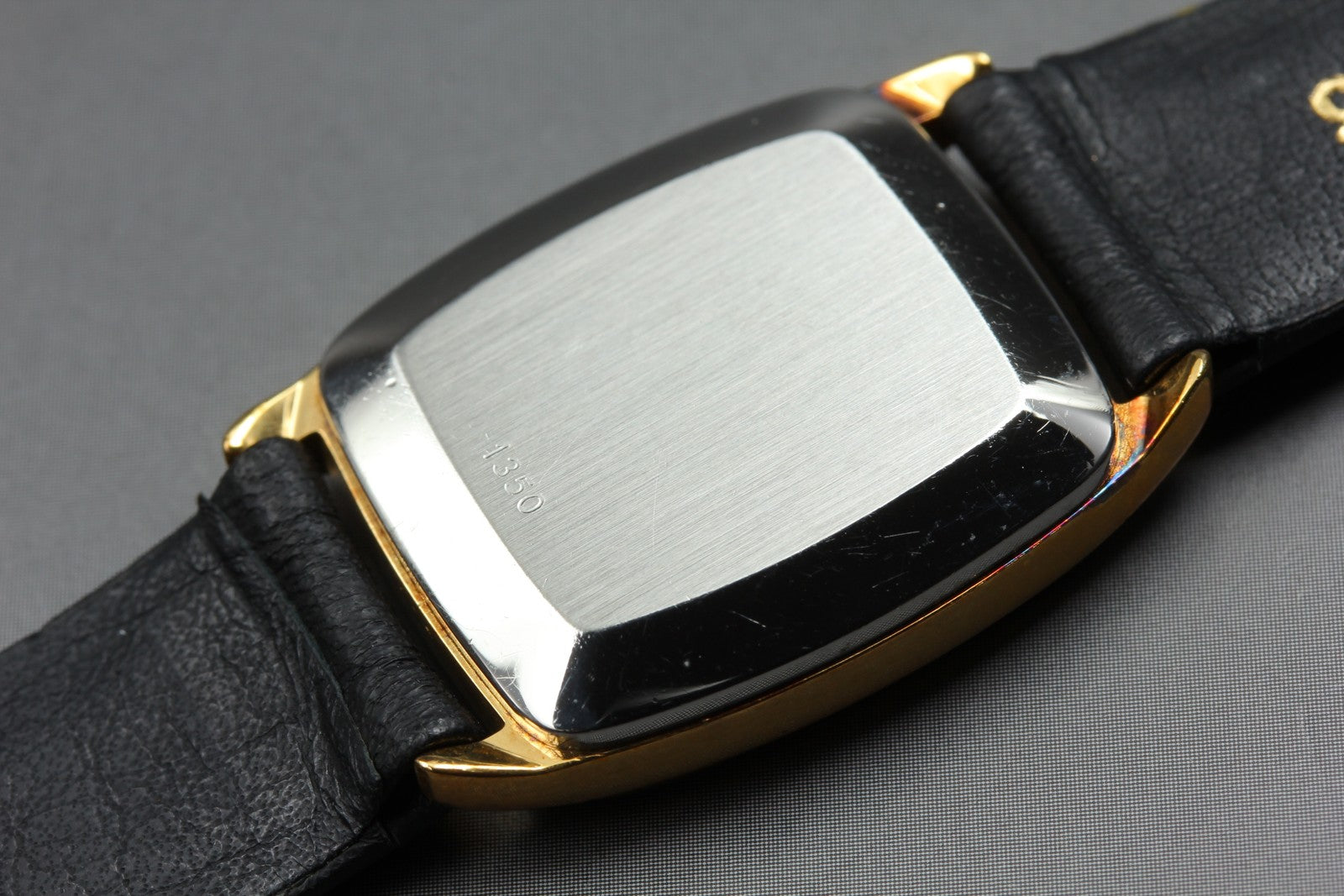1979 Near MINT OMEGA De Ville 22mm 591.0098 Quartz Gold Dial Women's Vintage