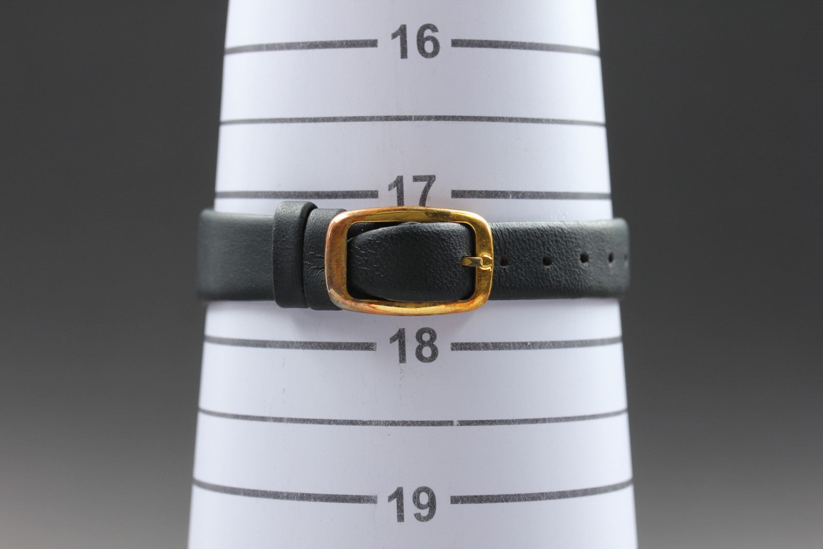 1979 Near MINT OMEGA De Ville 22mm 591.0098 Quartz Gold Dial Women's Vintage