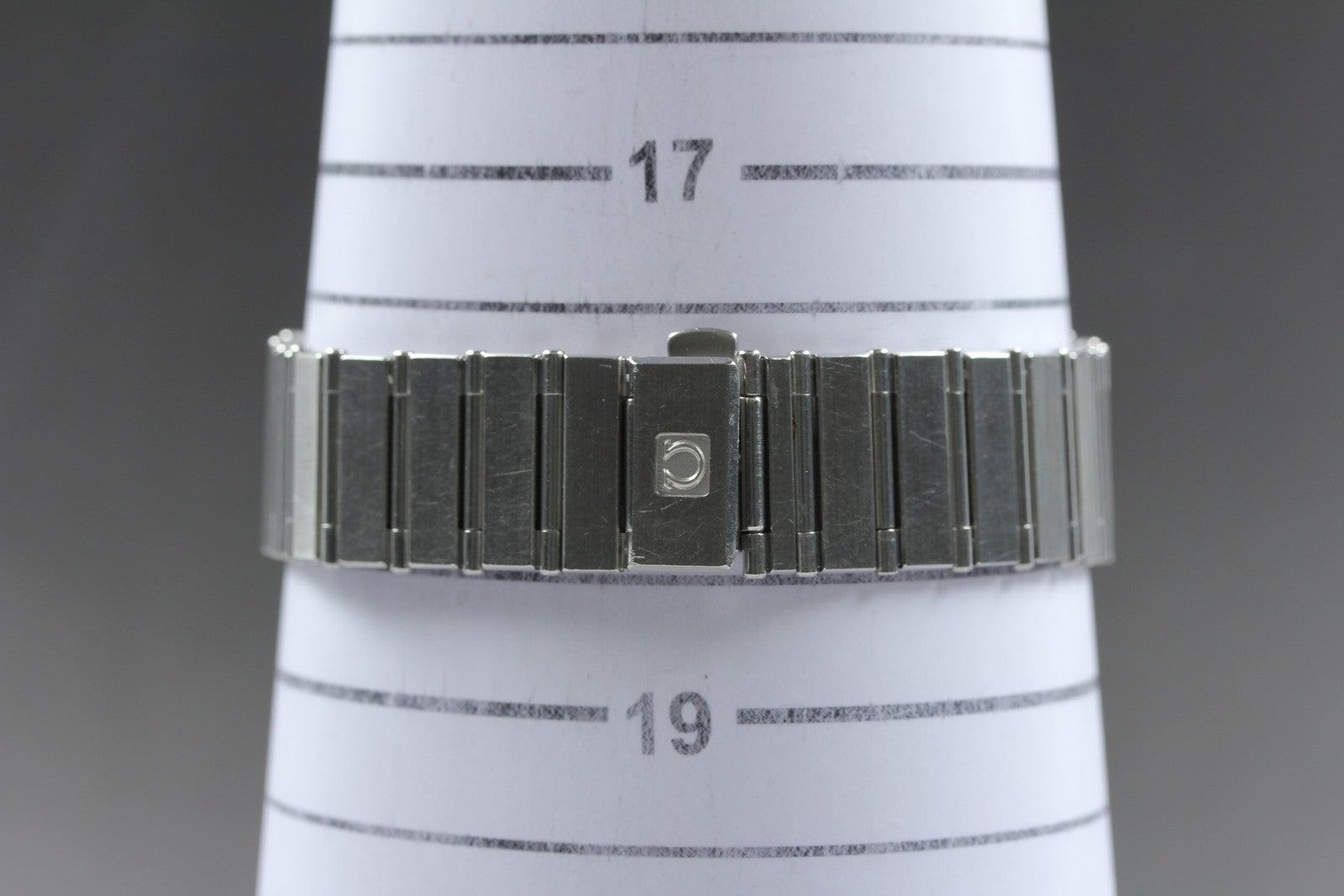1993 Near MINT OMEGA Constellation 32mm 396.1070.1 Quartz Silver Men's Vintage