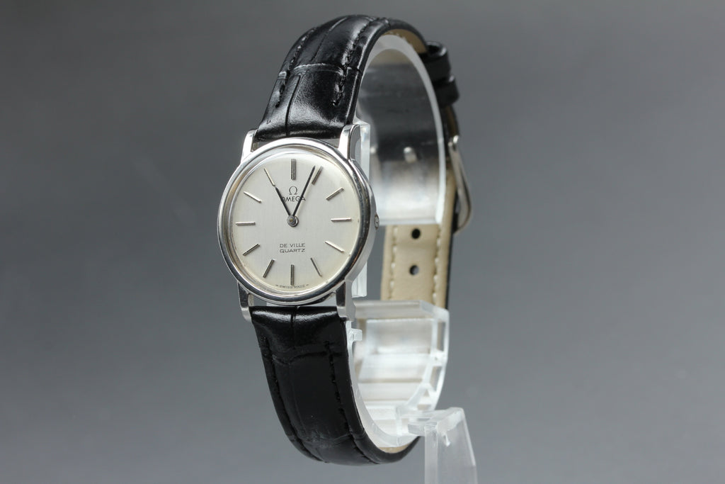 1979 Near MINT OMEGA De Ville 25mm 591.0012 Quartz Silver Dial Women's Vintage