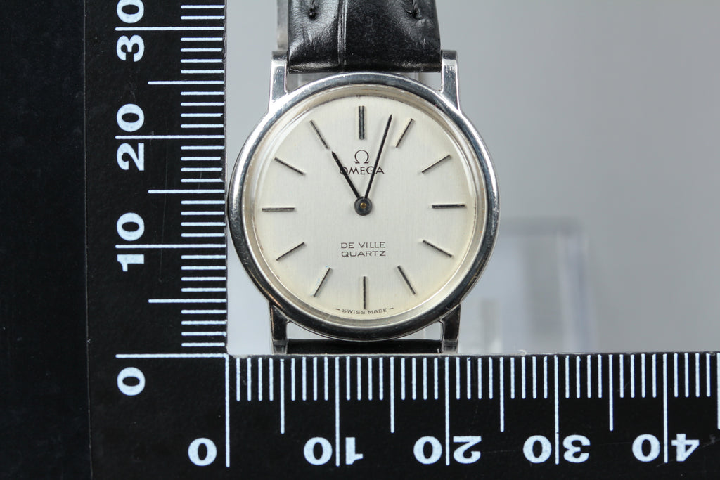 1979 Near MINT OMEGA De Ville 25mm 591.0012 Quartz Silver Dial Women's Vintage